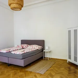 Living - Sensengasse Wien