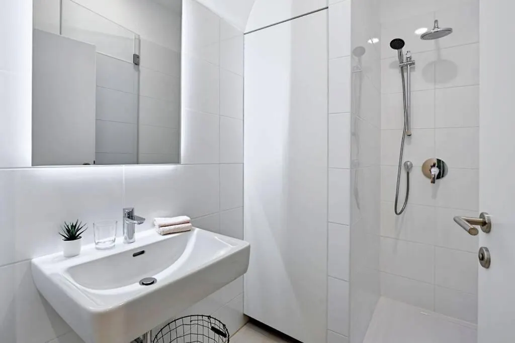 Vienne City Apartment Crown 6