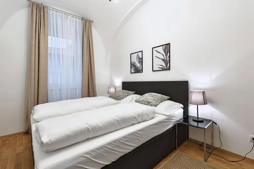 Vienne City Apartment Crown 6