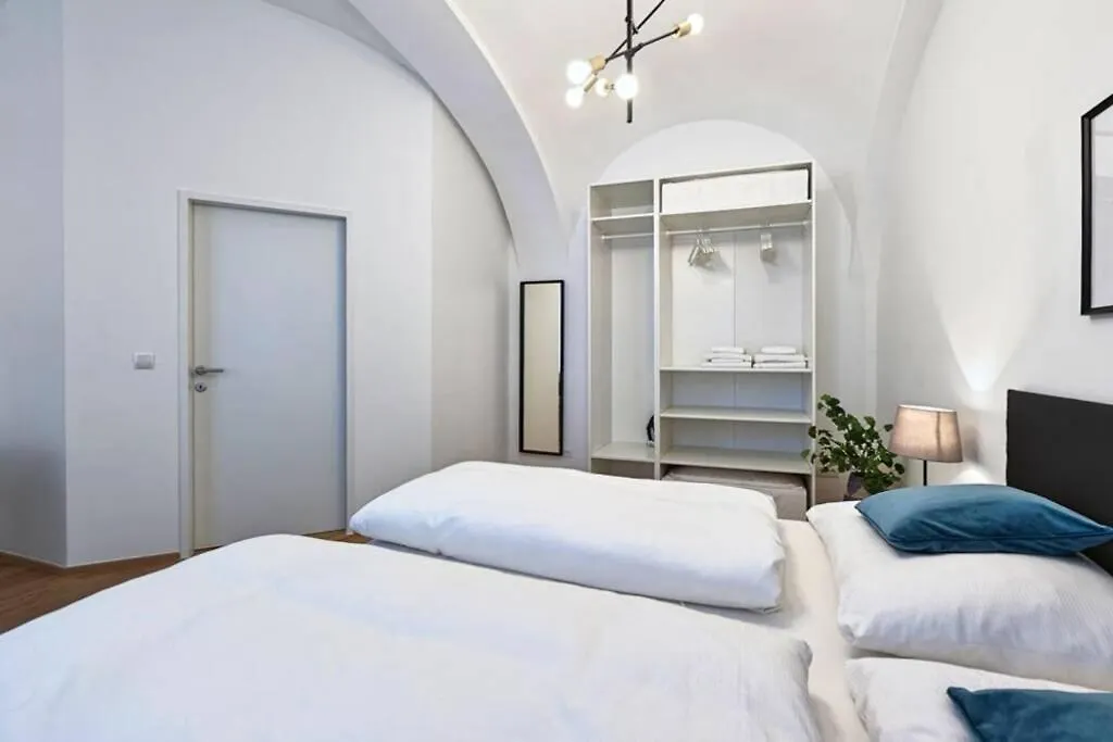 Vienne City Apartment Crown 6